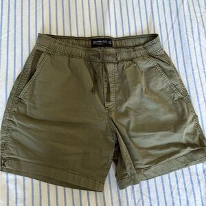Abercrombie & Fitch Olive Green Men's Shorts